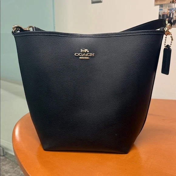 Coach Black Leather Shoulder Bag - Picture 1 of 8